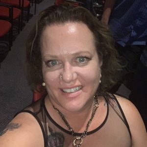 Meet your Posher, Felicia